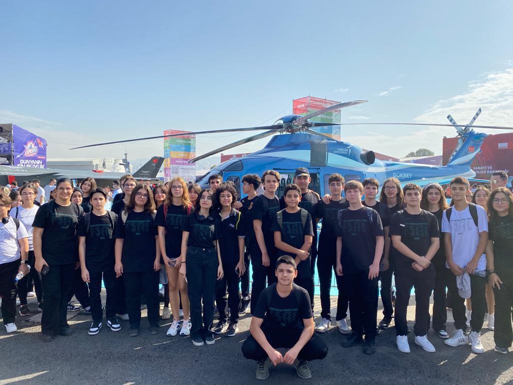 SaygLisesi's tweet photo. Bir TEKNOFEST böyle geçti🚀
Güzel Ülkemiz için mücadeleye devam❤️🇹🇷🇹🇷
 #TEKNOFESTİzmir 
@tcmeb @Yusuf__Tekin @yahsiomer https://t.co/P04ArPLzsw