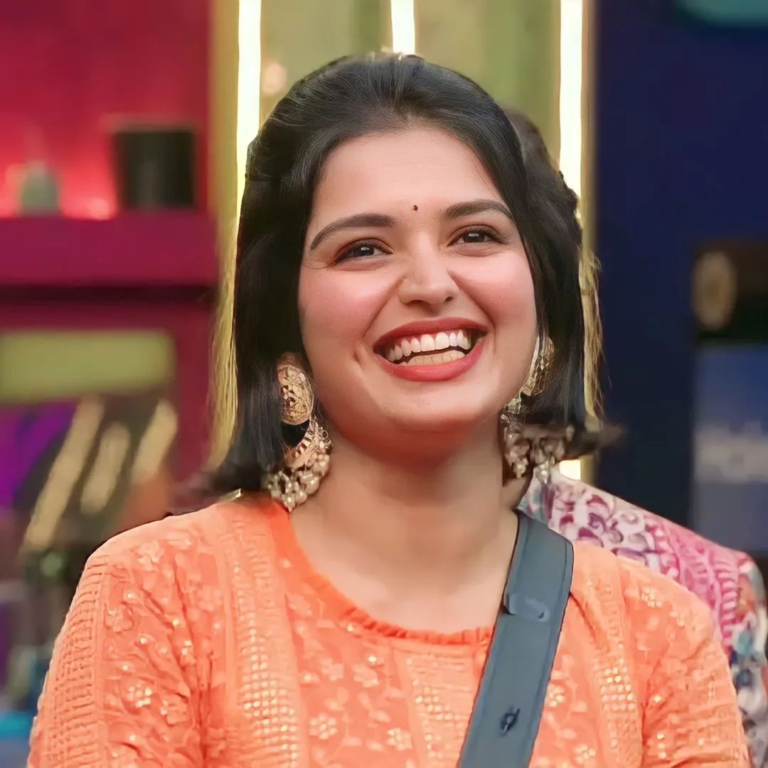 navya_shivpari's tweet photo. Pari you look very pretty 🧡 keep supporting priyanka gaaru ❤️
@PriyankaJain7 

#PriyankaJain #BigBossTelugu7 #priyankajainarmy #shivpari #eesupportpriyanka #parians https://t.co/X16mlNRjnj