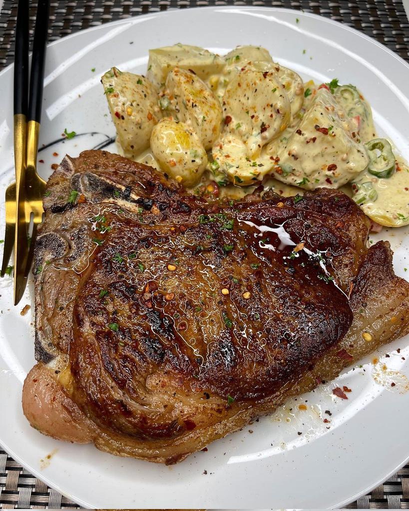 FoodiesPorn_'s tweet photo. 📸 leyforkskitchen

What's missing? https://t.co/VLtKRl1reh