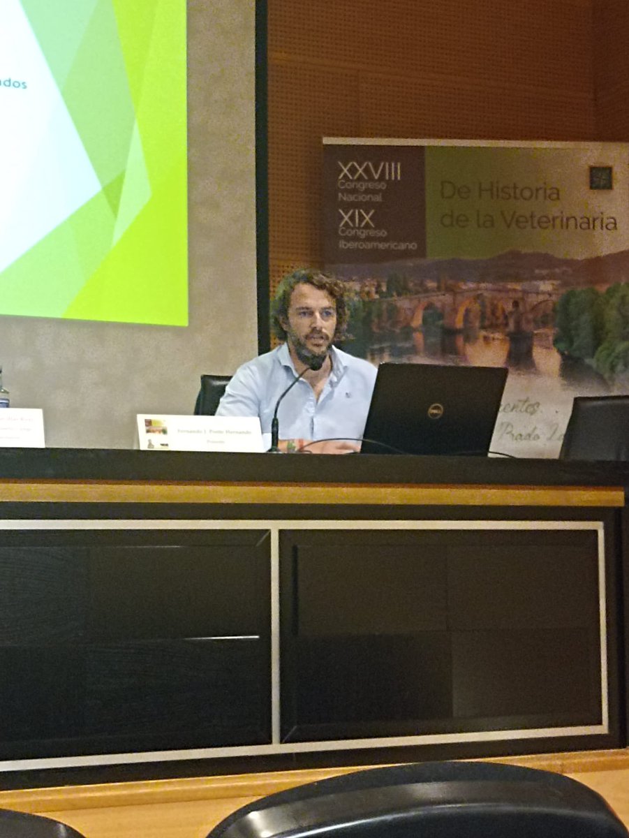 ACN_Veterinario's tweet image. El XXVII Congreso Nacional de Historia de la Veterinaria celebrado en Orense, ha contado con un nutrido grupo de compañeros del CNV. Entre los asistentes:
🫡Nuestra presidenta Ana Rodríguez en el Comité científico 
👨‍🏫Y como ponentes nuestros compañeros Pablo Díez y Manuel García