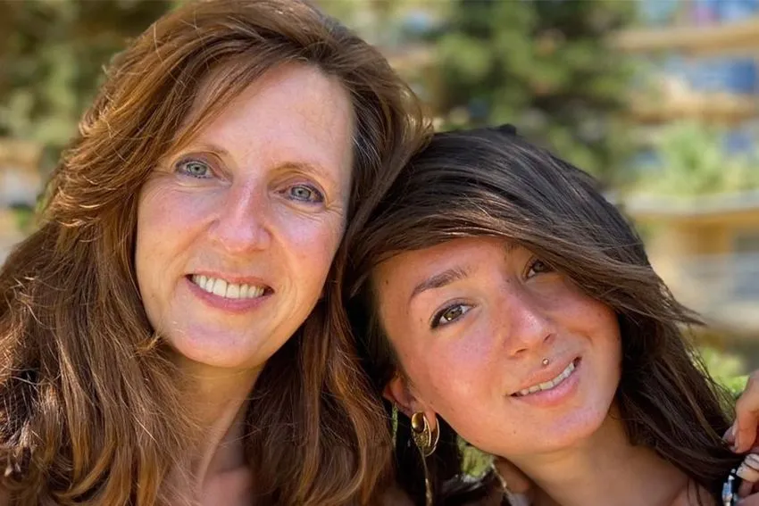 Retten Sie unsere geliebte Shani, bevor es zu spät ist! #SaveShani, die junge Frau ist aus Ravensburg, schätzungsweise 70 km von hier im Kreis Konstanz, wo ich wohne, bitte unterzeichnen/bestätigen/teilen.
innn.it/saveshani
<a href="/innn_it/">innn.it</a> 
Ich kenne ihre Mutter von TV-Beiträgen.