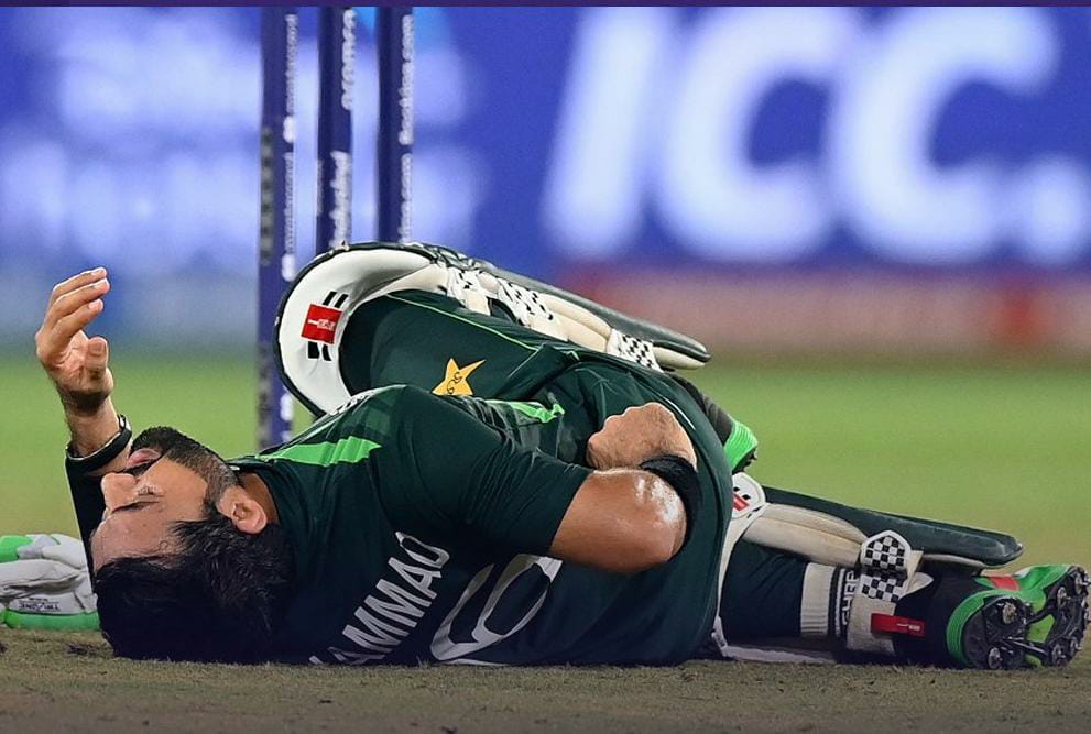 We got to see 5 centuries today but Rizwan stole the show with his act 😛 #PAKvSL #CWC2023