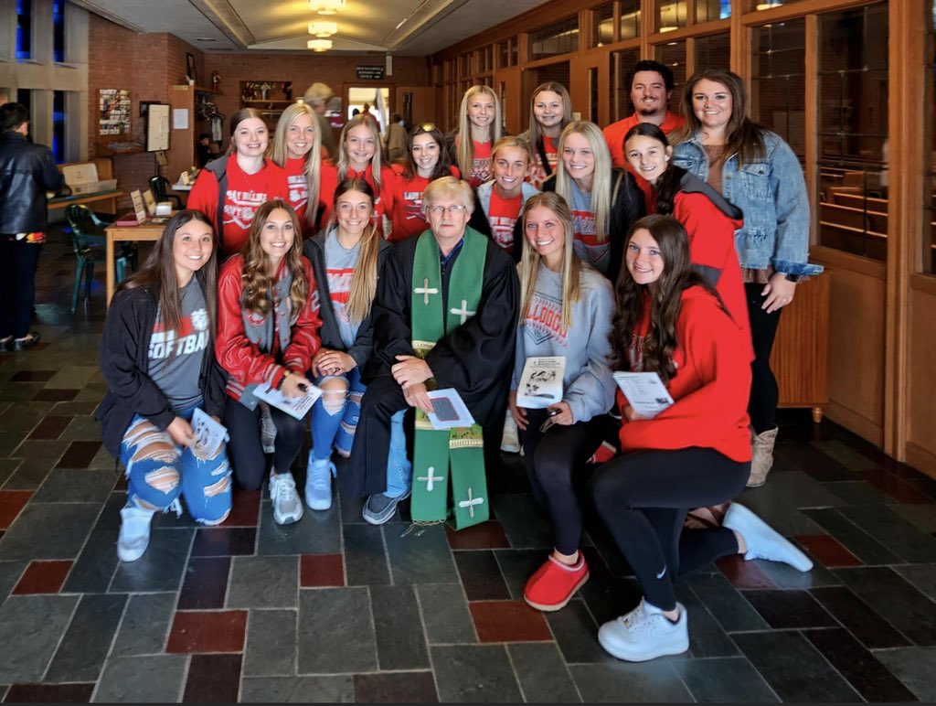 MEXICO_Softball's tweet photo. Thank you, Eric Mattson, for all that you do for our team. Our team enjoyed attending your service, and we appreciate all the support you provide, not only for our team but for our Bulldog Nation! https://t.co/ltHnGWmJXH