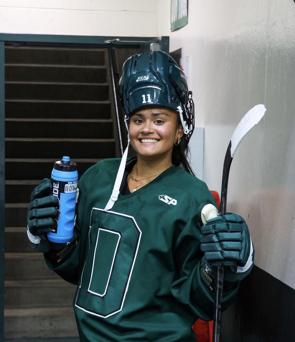 Hockey’s back and a special someone is making their NCAA debut today 😁

Good luck to former scholarship winner <a href="/daytonod_hockey/">Dayton O’Donoghue</a>!