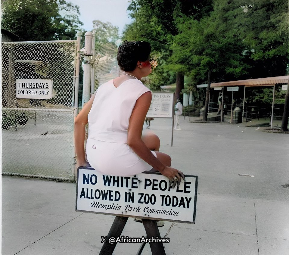 AfricanArchives's tweet photo. Sign placed in front of the Memphis Zoo, Tennessee, stating the only day of the week that blacks were allowed to visit, 1959

The city had “Negro Thursdays’’ where black citizens could visit the Brooks Museum, the Memphis Zoo and Pink Palace Museum. https://t.co/bry3CYukc0