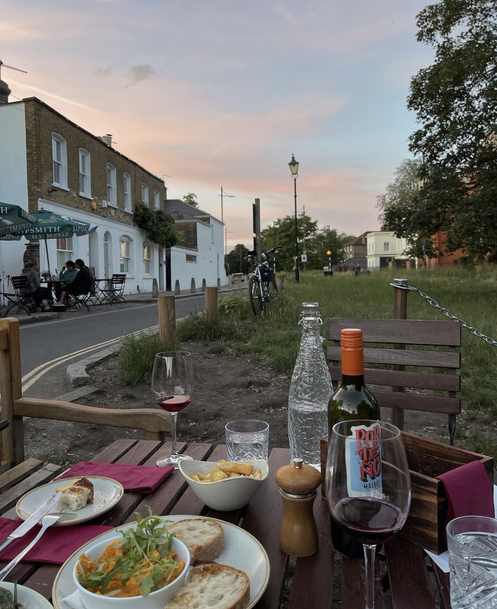 Wimbledon Village tweet media