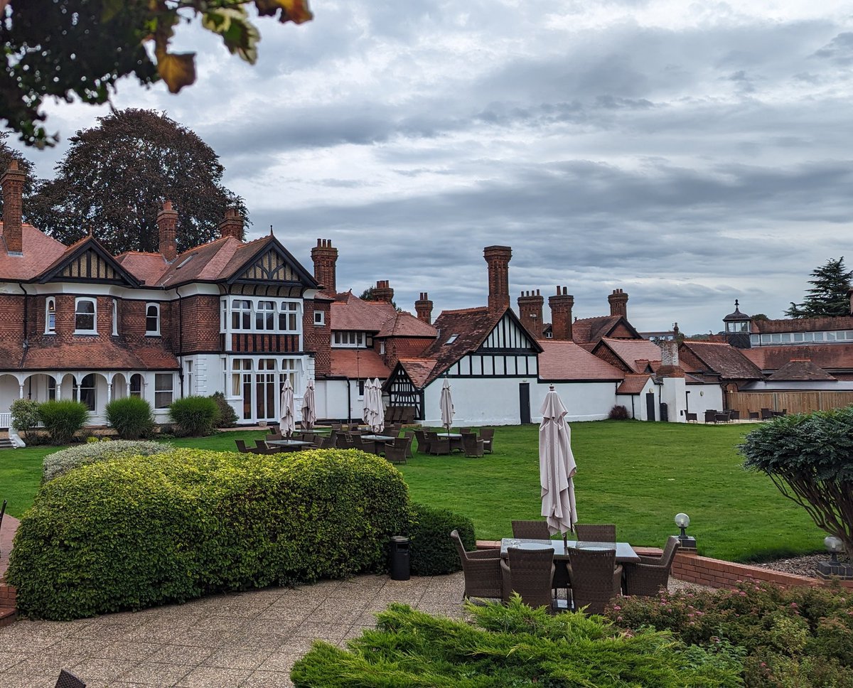 RBWM SMEs - our next My Royal Borough Business Networking Session is taking place on Tuesday 7th November. ✅ Registration is now open!  Check your email In-Box for your registration link! The next event will take place at the amazing CIM Business Centre, at Moor Hall in Cookham.