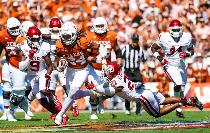 HookemHeadlines's tweet photo. Jonathon Brooks' numbers heading into the bye week are crazy. 

-108 carries, 722 rushing yards (leads P5)
-6 rushing TDs (7 total TDs) 
-847 total yards (leads Big 12) 
-37 missed tackles forced (leads P5) 
-460 yards after initial contact (2nd in P5) https://t.co/4QeuVPFkjc