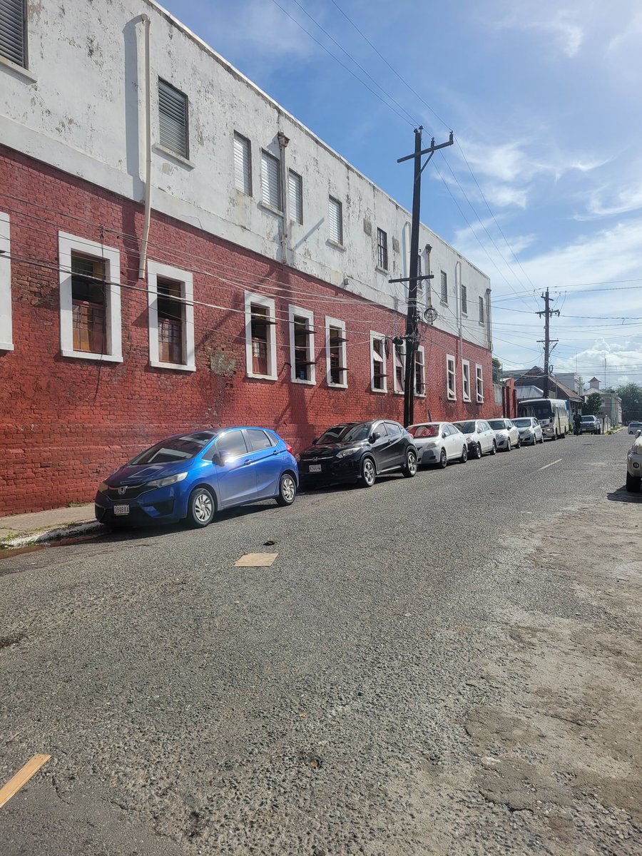 djmillerJA's tweet image. #TuesdayScenes #UrbanStreetscape 
@jahmekyagyal