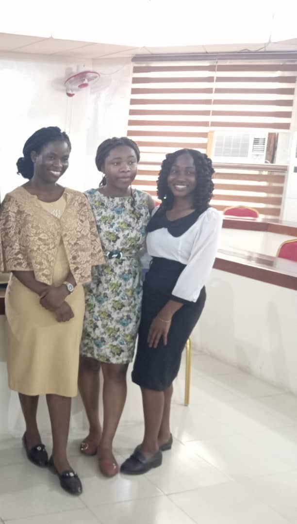 Ifumsaquizclub's tweet photo. Winning no dey tire IQDC oo🔥🔥🔥
In commemoration of the world mental health day, CAREMI foundation organise  a face off debate.
The speaking battle between Ife Law and Ife medicine ended up with only one winner: IFE MEDICINE (IFUMSA)🔥🔥🔥 https://t.co/STTwOXeDRt