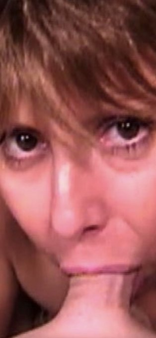 Your Brown Eyed Girl ! https://t.co/XxCTQn8gde<a href="/tag/milf"class="tags"><span>#milf</span></a><a href="/tag/blowjob"class="tags"><span>#blowjob</span></a>