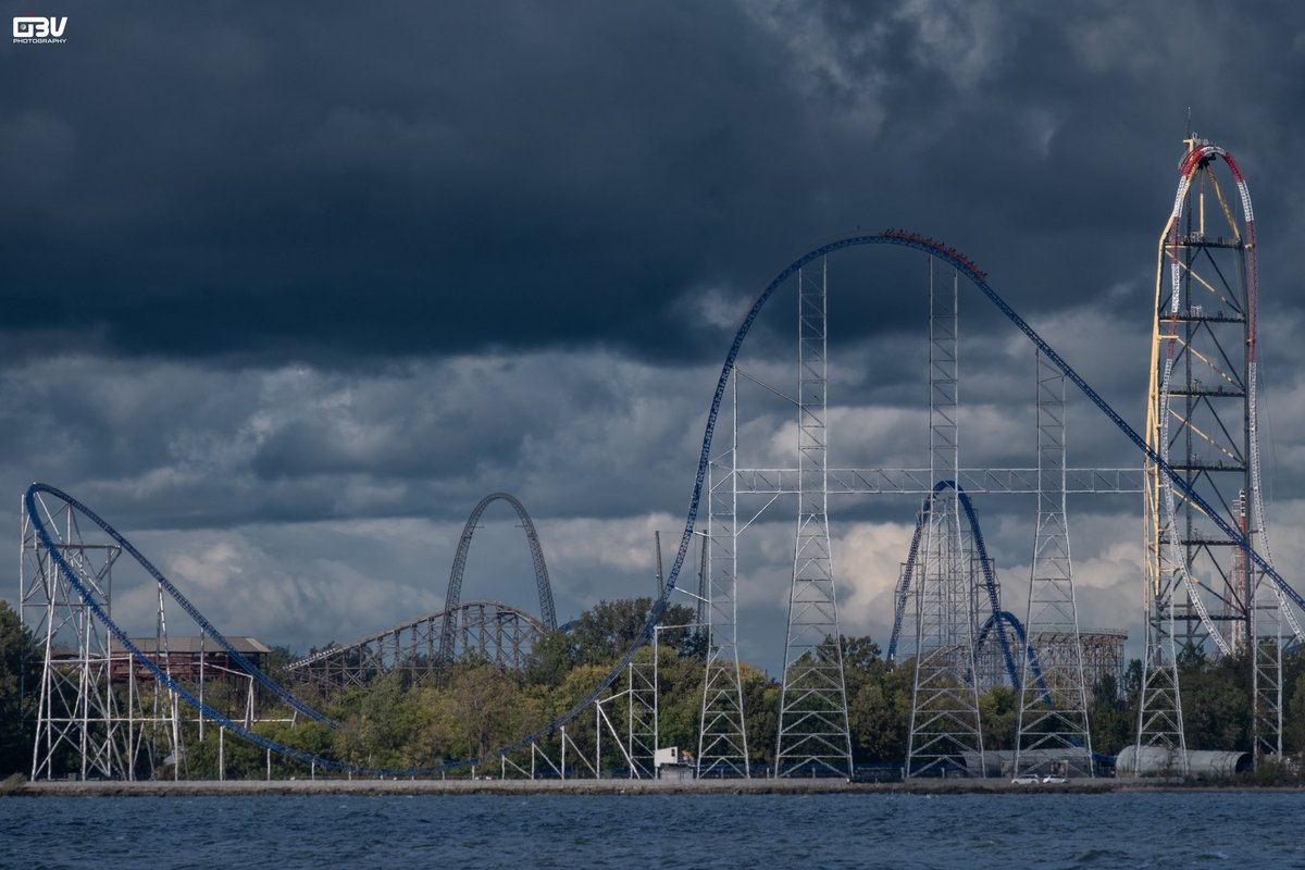 A Storm Of The Millennium 🌩️

@cedarpoint @TonyClarkCP @RidinCoasters @scoobycoasters @SVeillance @flightoftaylor @ShoresIslandsOH @cityofsandusky #ohio #photography #cedarpoint #sanduskyohio #rollercoaster #themepark #amusementpark #millenniumforce #gigacoaster #lakeerie