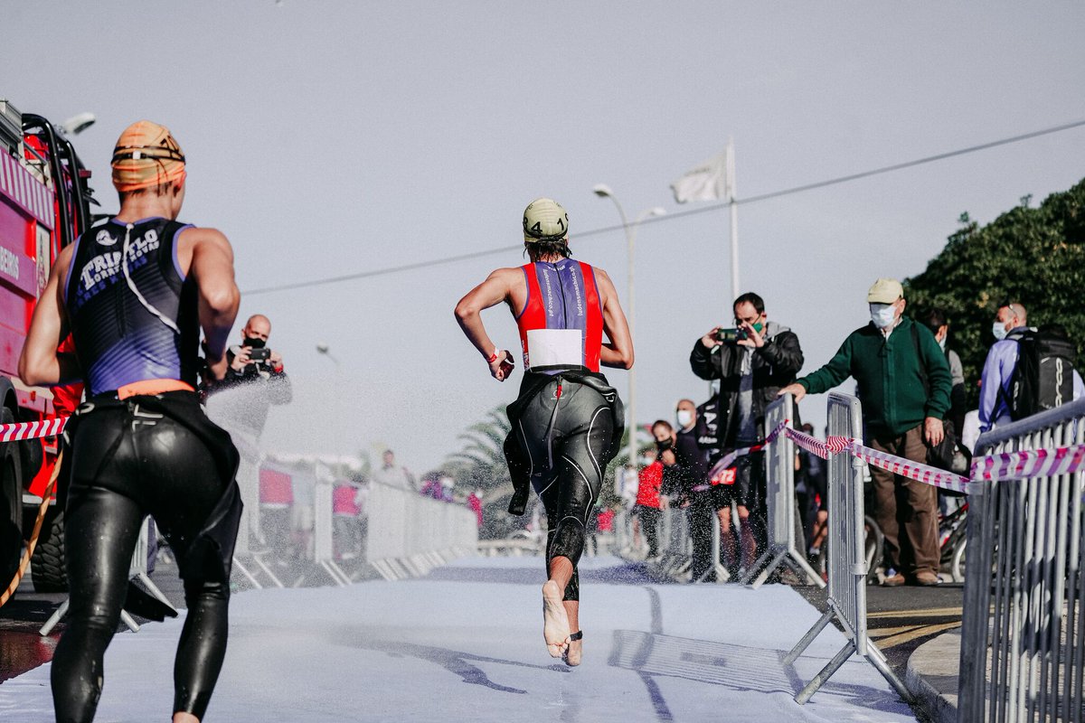 multisprtcoachs's tweet photo. Transition like a pro!

Discover the secrets to smoother swim-to-bike shifts and optimal bike-to-run techniques. 
Elevate your triathlon performance with our latest blog. 
🏊‍♀️🚴‍♂️🏃‍♀️ #TriathlonTips #BrickTraining 

https://t.co/mONCrgNu2S https://t.co/iT30wRxOQh