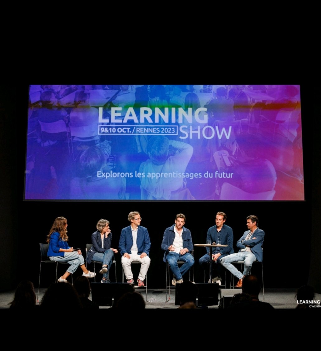 CATHELIN4's tweet image. Le #learningshow un événement  incontournable  organisé et programmé avec maestro par @Yannig35 😉💪 Des bénévoles au top, des ateliers riches et variés et des intervenants passionnés par la transmission des savoirs!😉😊
Ravie d&apos;avoir participé à la Controverse #IA👌!
