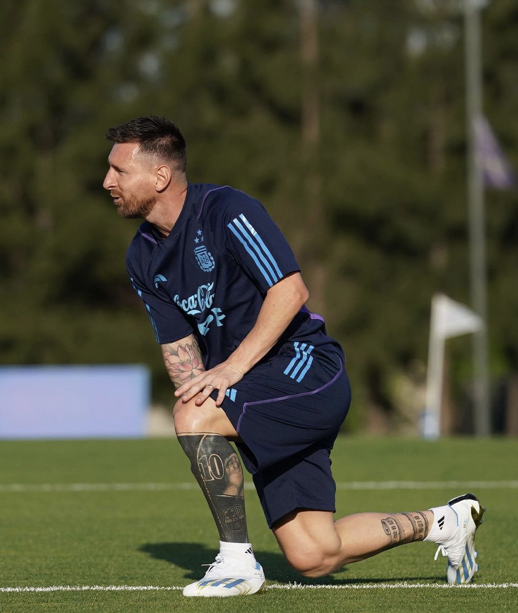 Se entrena el 10. 😍