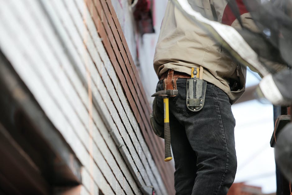 ScudoRE's tweet photo. Are you a landlord and trying to discern what qualifies as an emergency? Click the link below for SCUDO's tips on how to handle maintenance emergencies.
https://t.co/Jr6TBx7rpd 
#propertymanagement #realestate #property #propertymanager #propertymanagementkc https://t.co/j7REYPSX8j