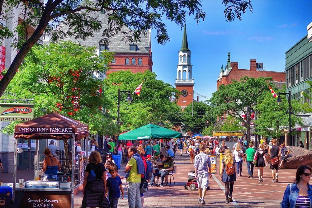 StrongTowns's tweet photo. “Cultures and climates differ all over the world but people are the same. They'll gather in public if you give them a good place to do it.”

- Jan Gehl https://t.co/MTvtOcPwlg