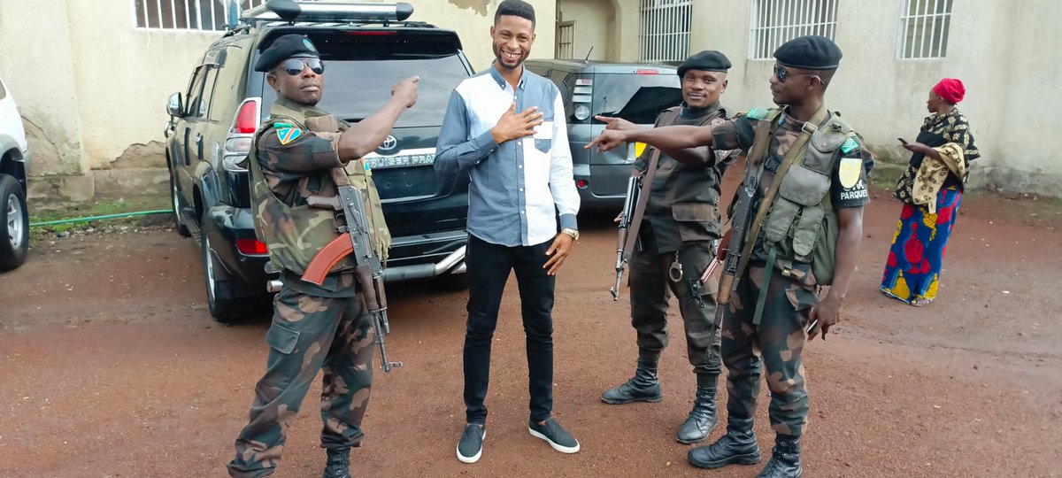 MbengaMofilinga's tweet photo. Ntre cheval de bataille à l'Ass Nat sera l'encadrement de la jeunesse et le social des familles militaires pr la paix et le Dvp de la RDC.
Mtoto wawa Djeshi.
Mtetezi wawa nyonge, mayatima n'a wajane. https://t.co/WrGCyJ7XEi