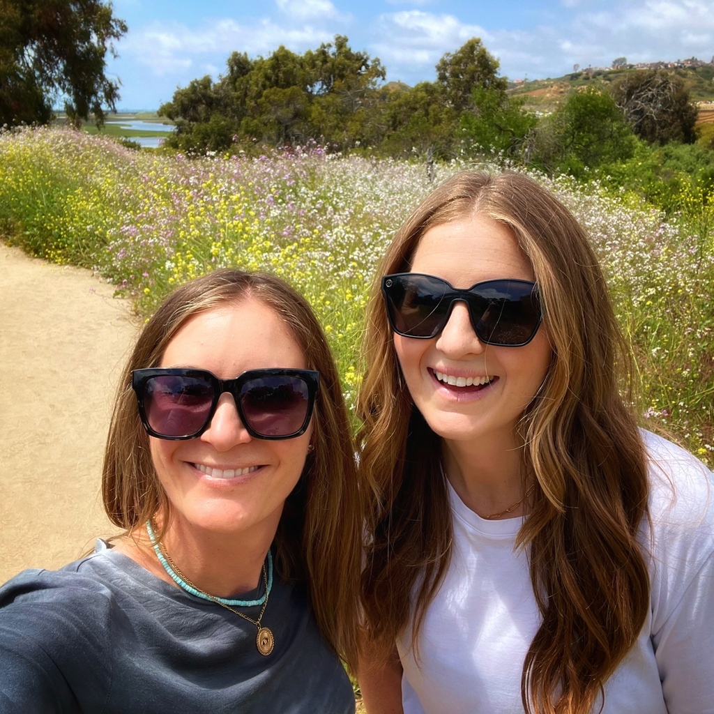 wholeatwork's tweet photo. Time spent with this beautiful soul is time well spent. 💛 

@annaliseykoltai https://t.co/ZKhLd8om7k