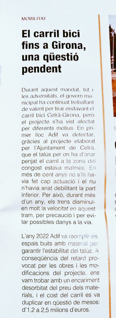 martabribli's tweet photo. "En primer lloc @Adif_es va detectar, gràcies al projecte elaborat per @ajcelra, que el talús per on ha d'anar penjat el carril a la zona del congost estava malmès. En més de cent anys no s'hi havia fet cap actuació i el riu n'havia anat debilitant la part inferior" https://t.co/3ykcbbe5tY