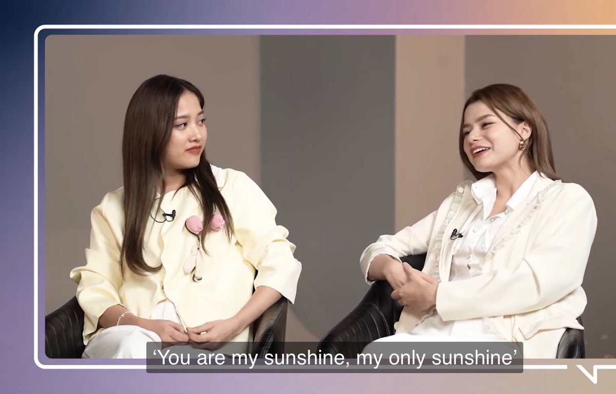 GlloveGalaxy's tweet image. Creo que todos recordamos la canción que Becky le dedica a Freen🤍✨

Miren esta hermosa cadena que es ideal para ese momento o para todos los momentos hermosos que ellas viven juntas 🥹💕

#srchafreen #Beckysangels #FreenBecky