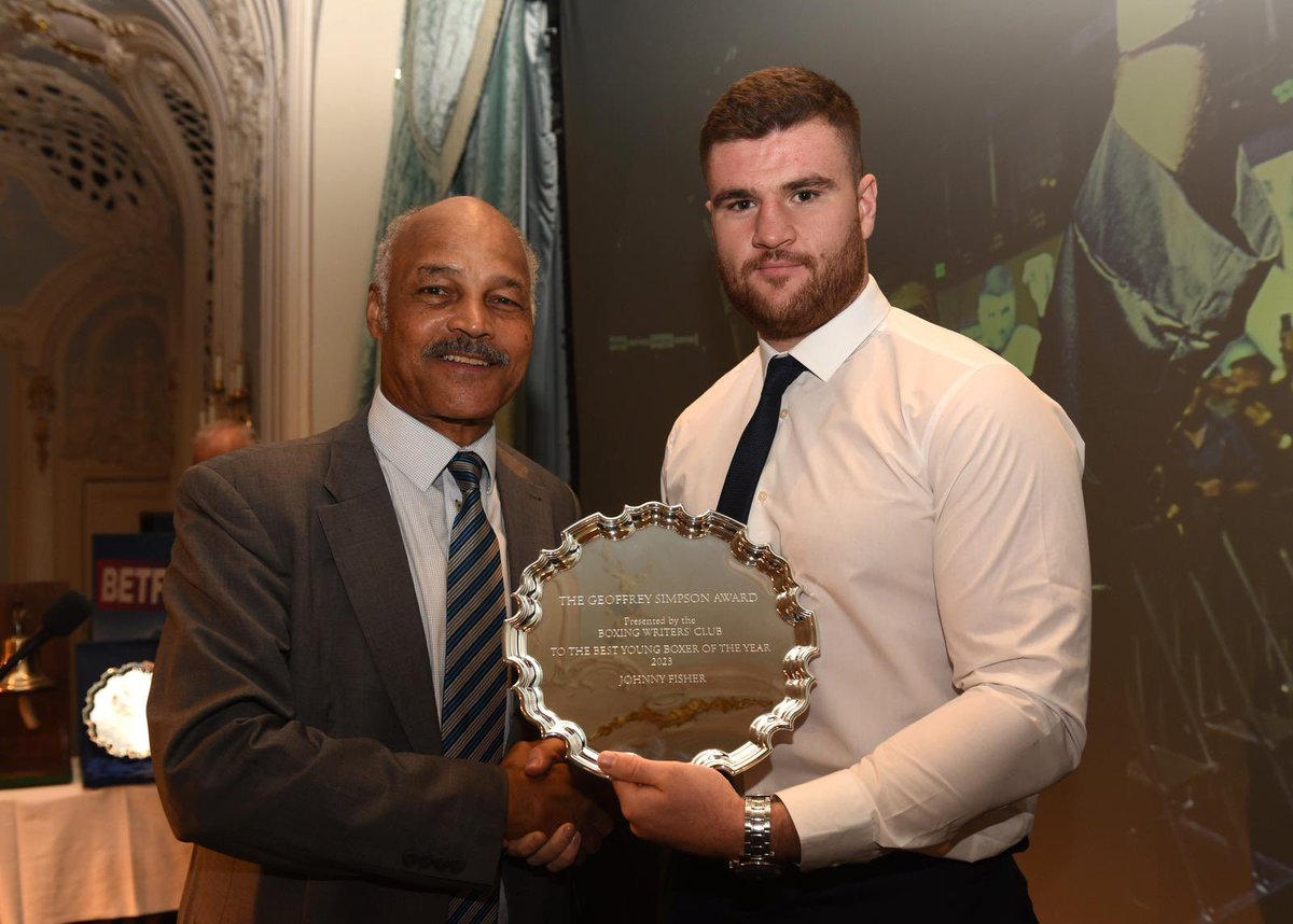 An honour to receive Young Boxer of the Year from the Boxing Writer’s Club. Even better to have it presented by the legend John Conteh. Thank you very much, the hard work is just beginning.