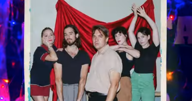 CasitaTerrock's tweet photo. 🔄💿🎵🎥 Mira aquí video musical de Saturday Night de #WillButler + #SisterSquares, sexta pista de su reciente y homónimo álbum de estudio: https://t.co/FuyDN6n9Ls https://t.co/mvGuK4zJoz