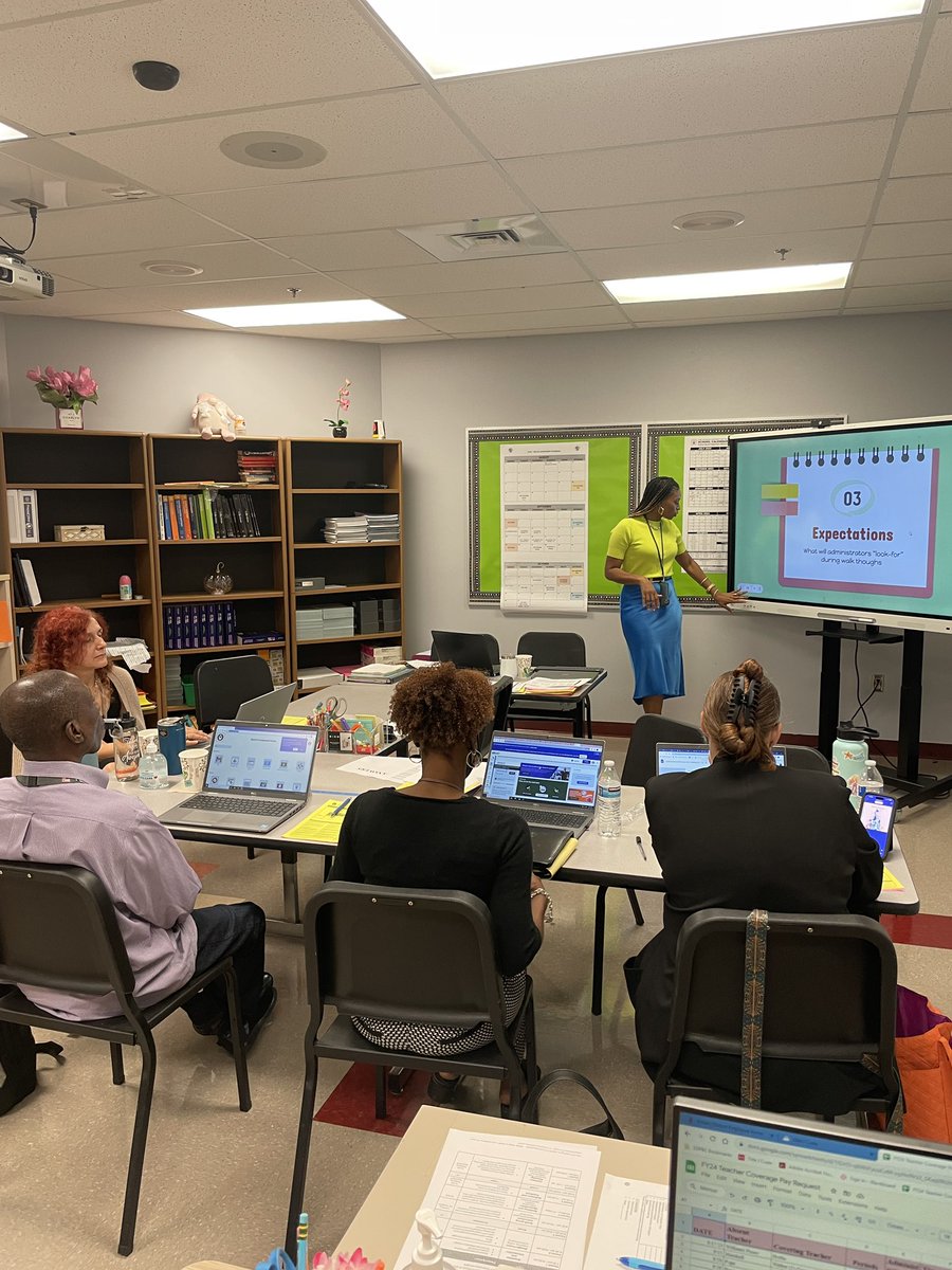 LakesOnTop's tweet photo. An amazing 11/12 grade PDD training led by our fantastic PLC Leader Ms. S Wright. From explaining to modeling in a class to lesson planning! All in a days work. Graduation Rate here we come!!! #LOT https://t.co/LET9xKnRKy