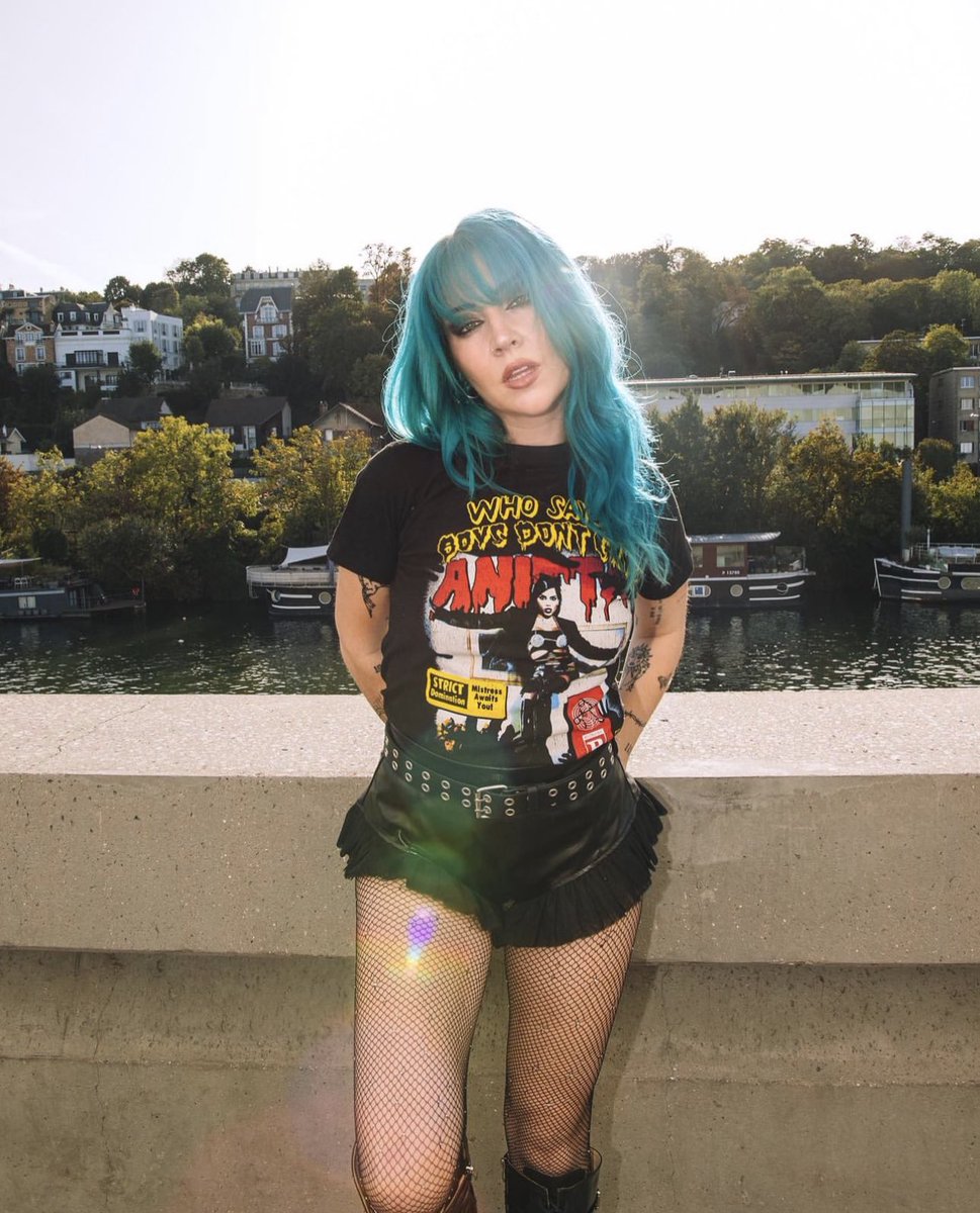 more from paris, budapest tonight <3

📷: @digitalsmeg