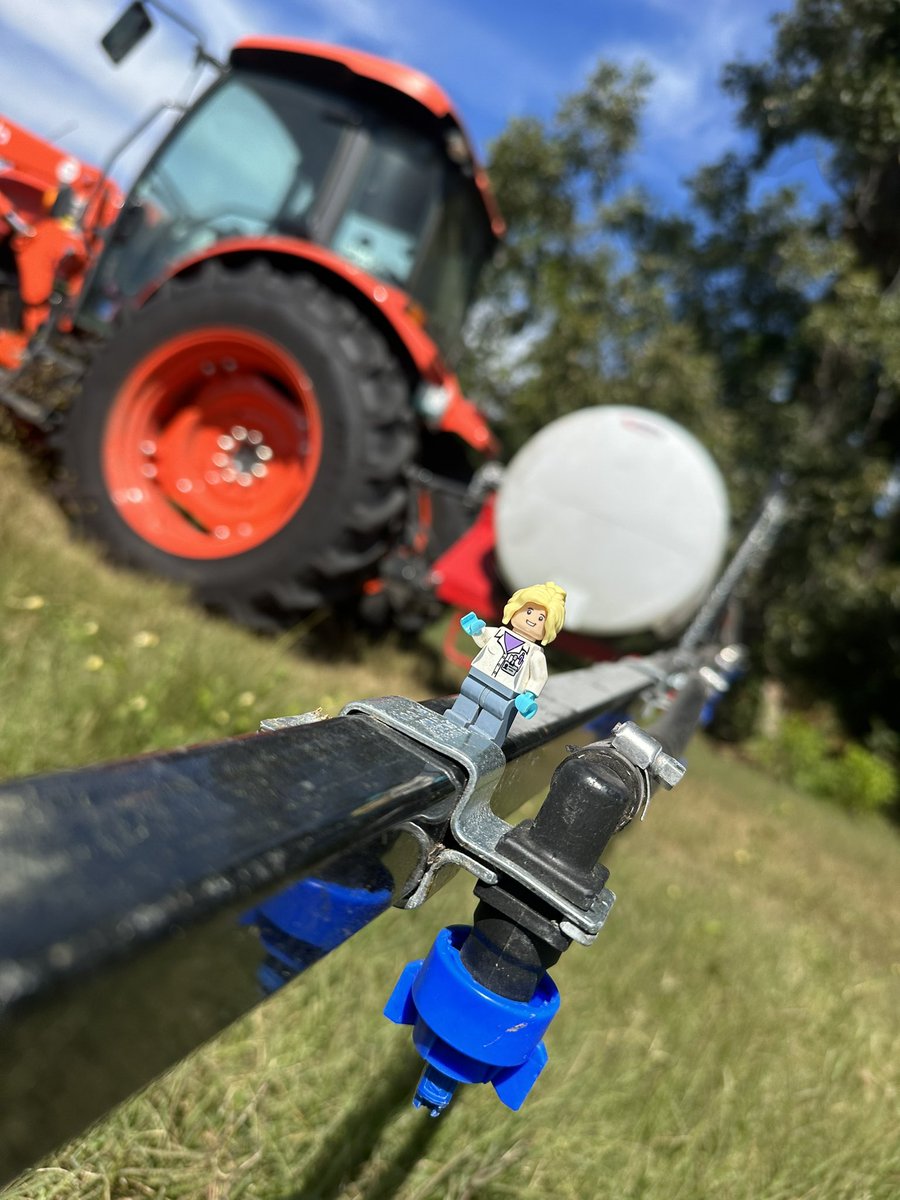 LegoForages's tweet photo. Not much is scarier than #ActualForageSpecialist when she decides to start tank mixing #herbicides. Take that vaseygrass!
#KickingGrass #HelloFromTheHayfield #NotToday #SpookySeason https://t.co/sR8Th4vf67