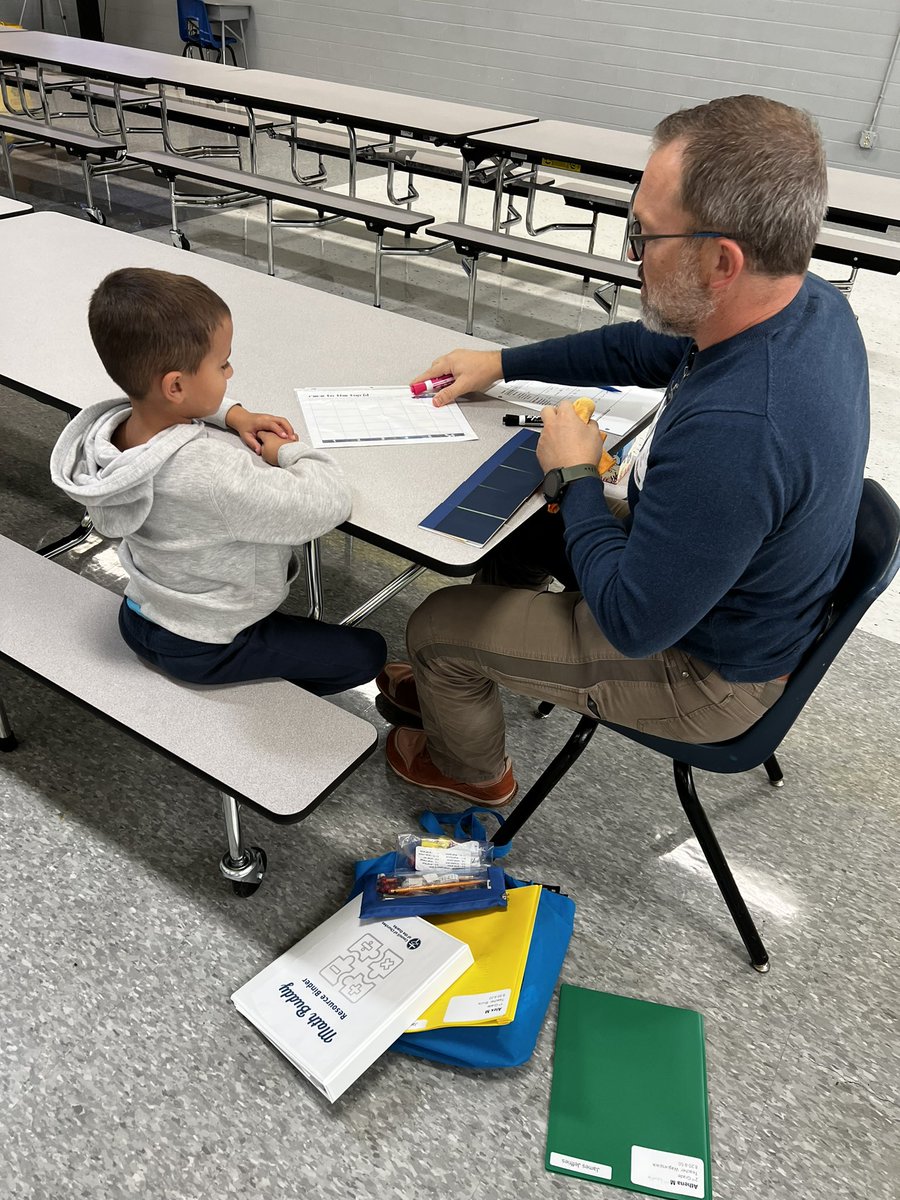 We love our Math Buddies! So thankful for this partnership with <a href="/CCOzarks/">Crosslines Community Outreach</a> <a href="/McGregor_SPS/">McGregor Elementary</a> 🎲✏️