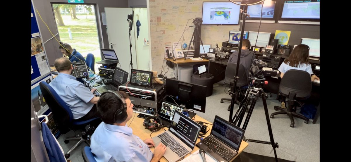 theRSGB's tweet photo. Where can you get 12 expert #amateurradio presentations, multiple live interviews and exclusive additional content? The answer is on the #RSGBconvention Livestream. Register now to be part of it: https://t.co/P31jyfRoH5 #amateurradio #hamr https://t.co/bjFYe3CdI9