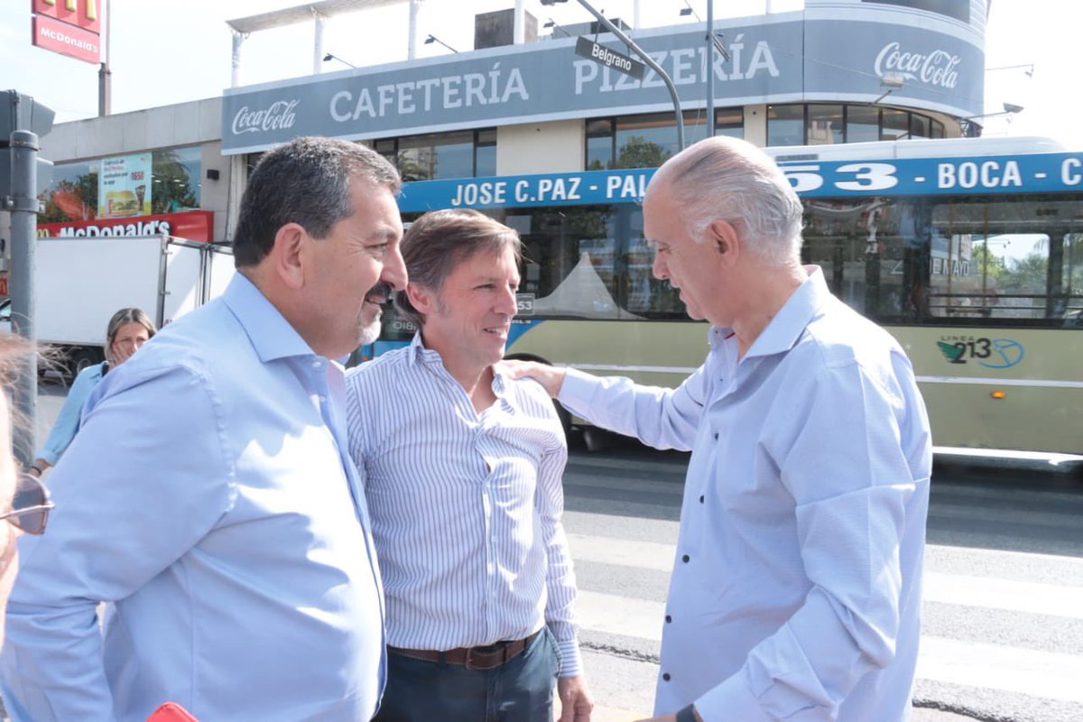 hugoreverdito's tweet photo. Hoy recibimos a @PatoBullrich y @Nestorgrindetti y charlamos con comerciantes de San Miguel, transmitiendo nuestro compromiso de sacar a la Argentina y la pcia de la miseria en la que esta hundida. En octubre se acaba el kirchnerismo y comienza el orden que necesitamos.@jaimemendezh