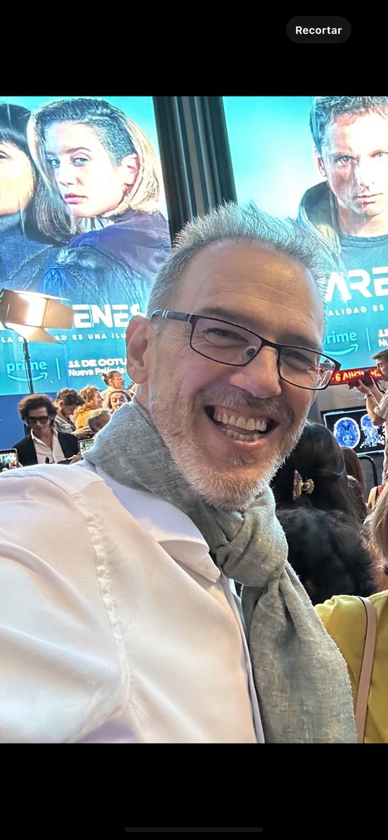 LuisPalacios's tweet photo. En la premier de #Awareness, cómo me apetece ver la Película @PrimeVideoES  🤗 https://t.co/rt8bOvseYt