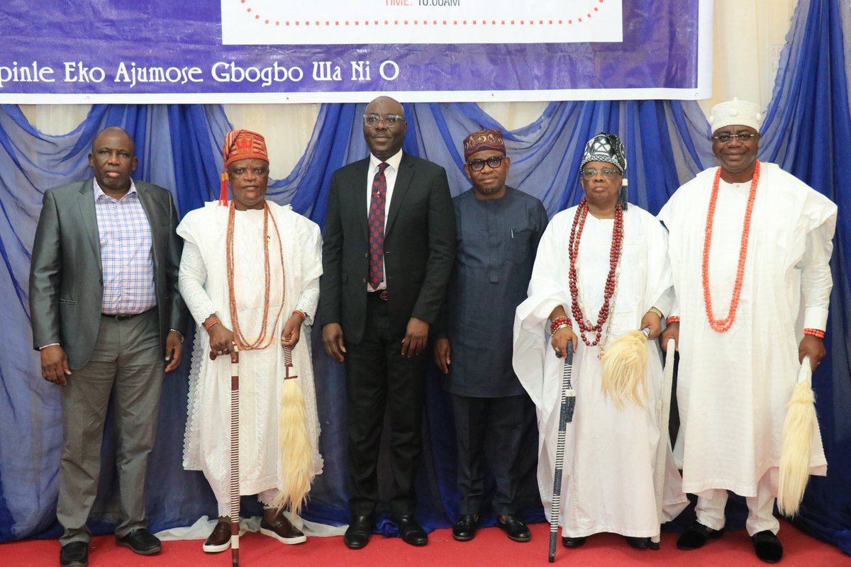 followlasg's tweet photo. LAND USE CHARGE: LAGOS TO ADOPT GEOGRAPHIC INFORMATION SYSTEM

Read more: https://t.co/AwBCBzEZ9j

@jidesanwoolu @drobafemihamzat @gbenga_omo @gboyegaakosile 
#LASG 
#AGreaterLagosRising https://t.co/1sCblmD57P