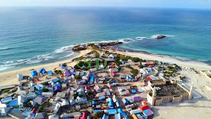 Sooyaal21's tweet photo. Muuqaalka guud ee degmo xeebeedka ahna madxaf-diimeedka Warsheekh. 
Sawirqaade Cumar Shiikh. https://t.co/Oju7Okrhfb