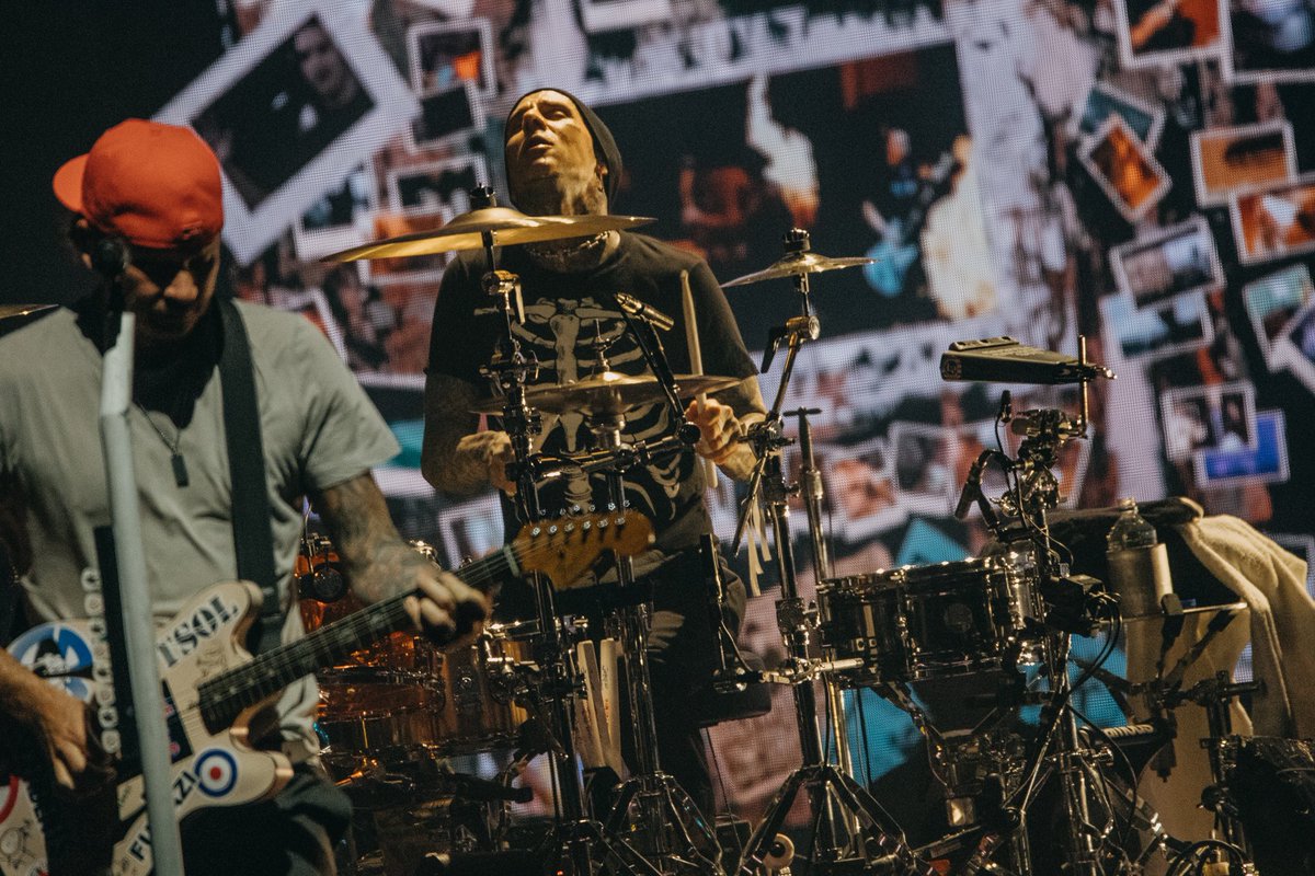 natasjaAFP's tweet photo. Some shots of @blink182 last sunday in Amsterdam

#blink182 https://t.co/YBkp43p1Q9