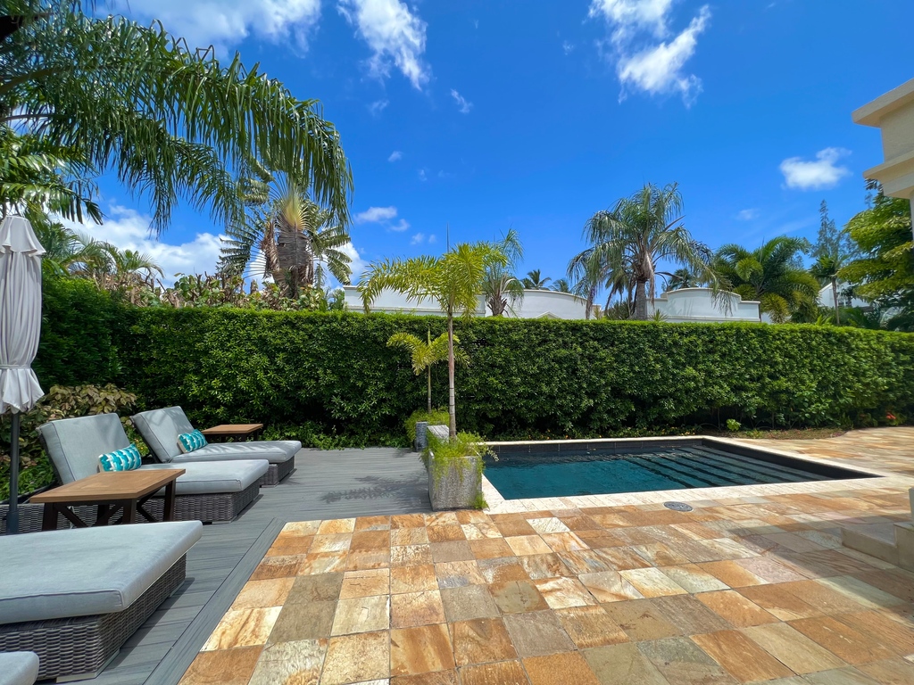 Holiday Rental ~ Villatre at Mullins Bay

This two bedroom villa boasts a spectacular pool &amp; deck with a covered terrace to enjoy during your stay!

Get in touch for more info!

📧 info@barbadosvillaservices.com

#BarbadosVillaServices