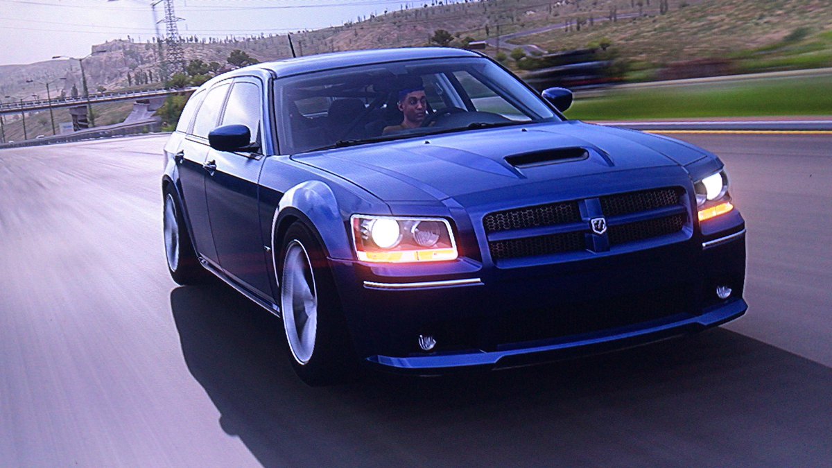 KingWolfRich1's tweet photo. Dodge Magnum SRT-8 I Swap 6.2l DSC HellCat SRT V8 Moper #ForzaHorizon5 #Dodge #HellcatSRT #DodgeMagunmSRT8 #Mopercars #Hemi https://t.co/zFhpN3tAiE
