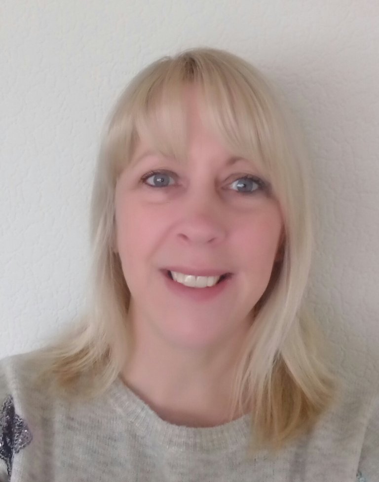 Have your say in the Public Choice Awards 🏆

Our Annual Awards highlight the best of the fire service in North Yorkshire, and the Public Choice Award lets you cast your vote.

So who should win the coveted honour of being the people’s choice?

Vote now at orlo.uk/uflxq