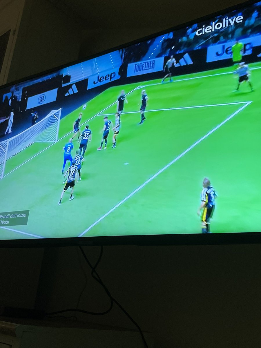 wamangituka95's tweet image. Come mai non vedi #avsim o #natipervincere in campo?
Non sono stati invitati?
#Juventus #Agnelli100