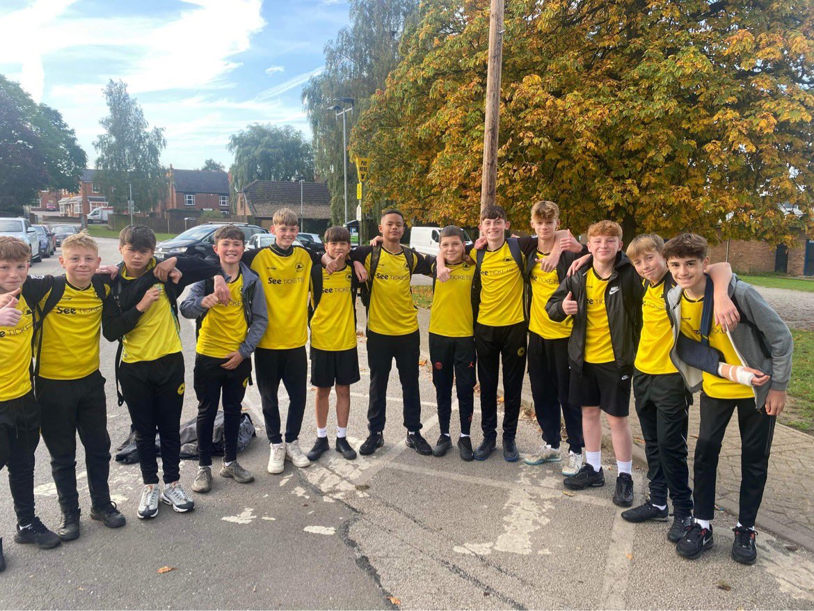 ivanhoe_school's tweet photo. It was great to see so many staff and students wearing yellow in support of World Mental Health Day! #HelloYellow 

Don’t forget to take part in our whole school homework this evening - check your emails for more information! #BritainGetTalking https://t.co/Y5ZTrUGjeU