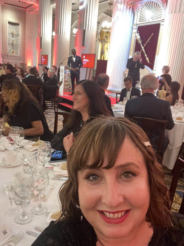 Anna O'Neill tweet media