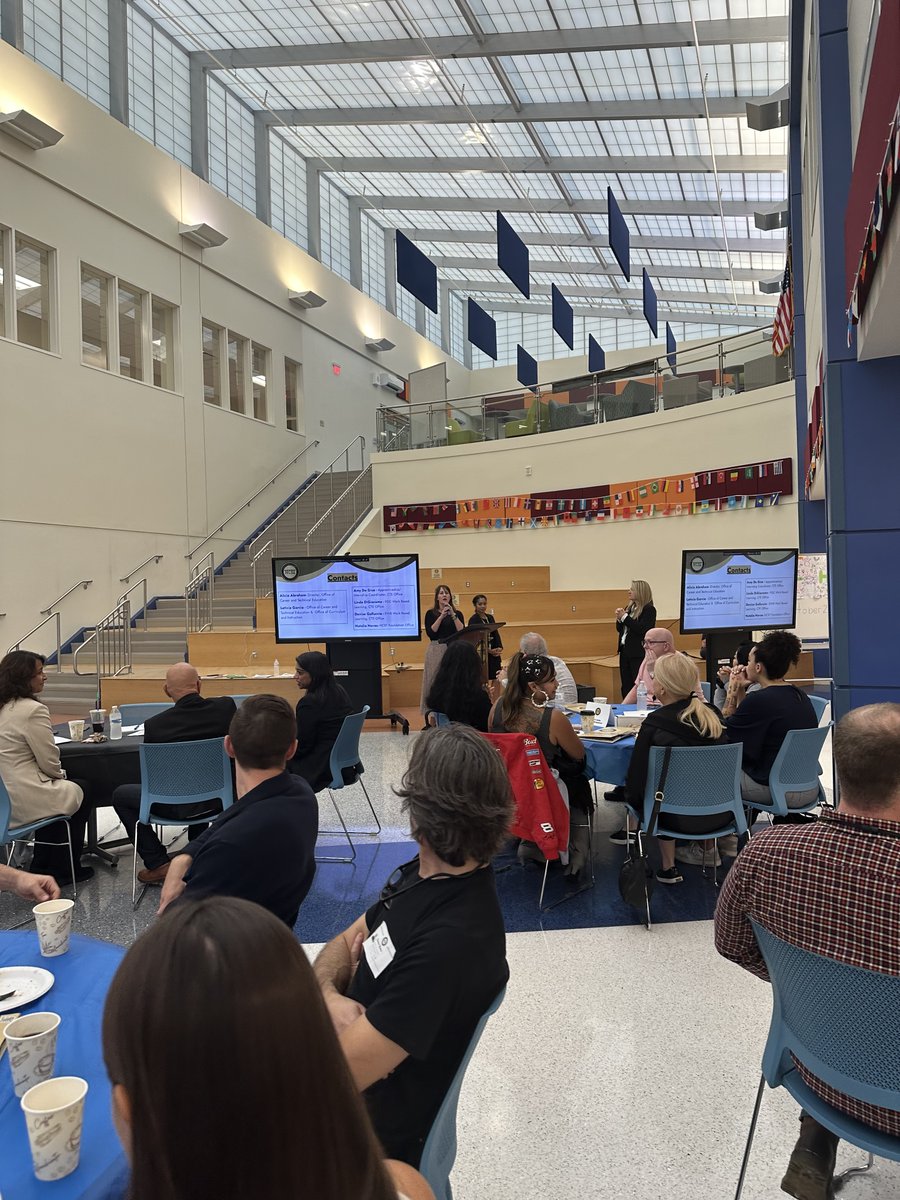 hcstonline's tweet photo. Last week our CTE Department hosted its 2nd annual Advisory Breakfast! The Advisory Board is a group of professionals supporting the development of our CTE programs, and the Advisory Breakfast is a great way for professionals to learn about getting involved in the Board's work. https://t.co/btxhDDhrKA