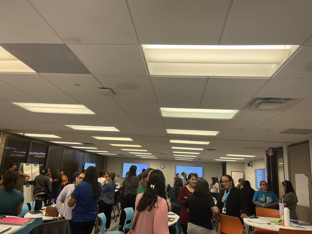 It’s another full house for Paired Literacy learning with our bilingual teachers.  Grateful for the investment they have for our multilinguals!
<a href="/iisdbil_esl/">IISDBIL/ESL</a> #biliteracy #bilingualism