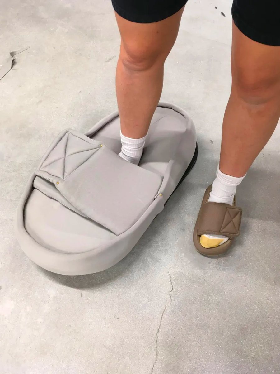 Sneaker Freaker tweet media