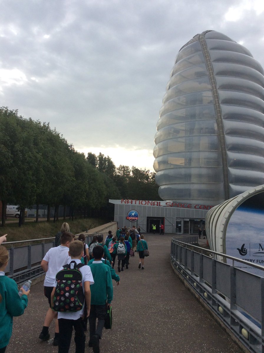 Lakeside_school's tweet image. Y5/6 visited the @spacecentre They had a great day having an ‘out of this world’ experience. #schooltrip #linkedtolearning