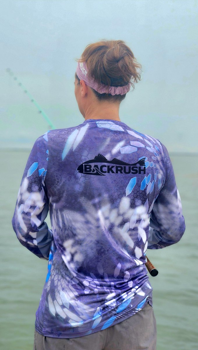Backrush_Gear's tweet photo. Even on them cloudy days, keep your skin protected with our dry-fit UVF 50 fishin' shirts, equipped with thumb holes ladies! Perfect for this weather! 
#backrush #fishingshirts #fishing
https://t.co/N8UZR43MZ1 https://t.co/K3WZW3gGfr