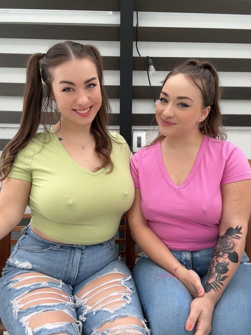 check out dani's new tattoo!!! https://t.co/EANK6iCMP8