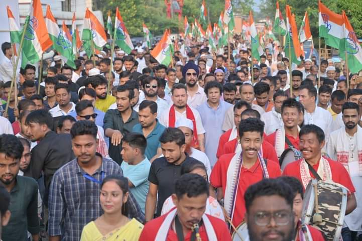 kayes216's tweet photo. আজকে  দক্ষিণ করিমগঞ্জের  যুব কংগ্রেসের ব‍্যাবস্থাপনায় আয়োজিত 
"YOUTH JODO YATRA" কিছু দৃশ্যও
 @BhupenKBorah
@Zubairanam 
@GauravGogoiAsm @DavidPhukan
@KamalakhyaMLA 
#youthjodoyatra #YouthJodoYatraAssam https://t.co/npIXRau0zF